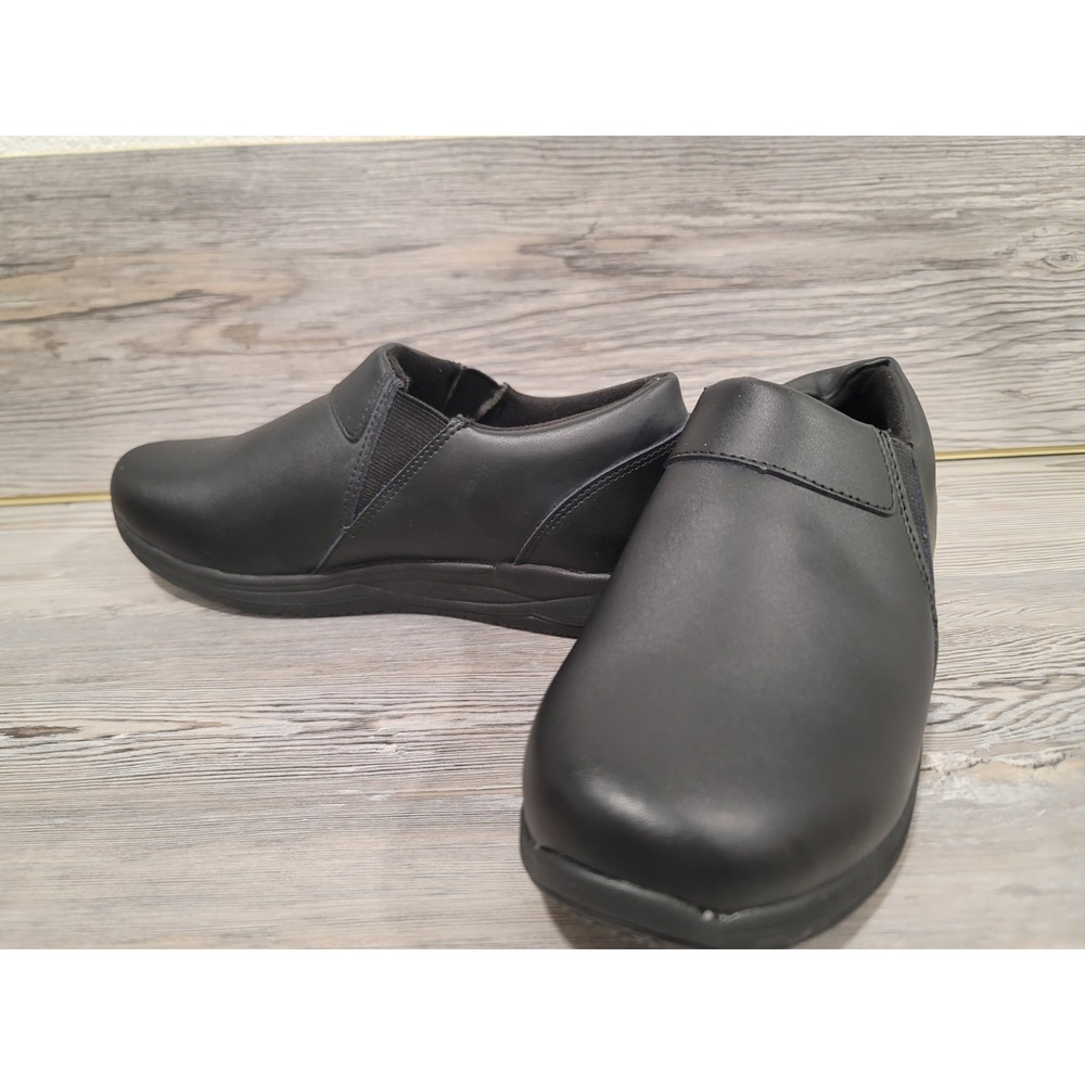 Drew New leather slip on black size 6.5 XW no slip resistant No box